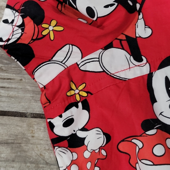Disney Mickey and Minne Womens sz Lg  Medical Scrub Top Think Mickey - Picture 6 of 8
